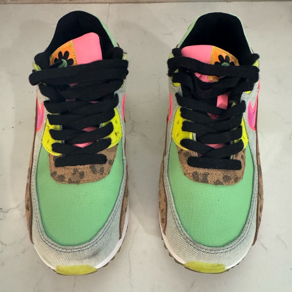 Fun Nike tennis shoes
